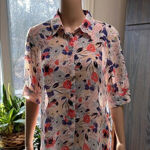 Chaps Floral Print Lightweight Blouse, Four Button Design On Sleeves, Like New